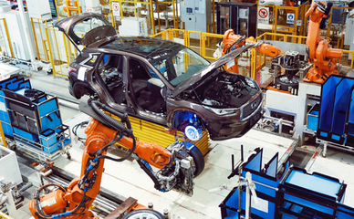 东风英菲尼迪 以“奋进之年”为号角，多维战略布局释放潜能，驱动未来汽车销售新篇章